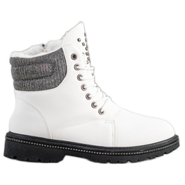 SHELOVET Hvide fanger med cubic zirconia