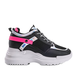 Sorte sneakers på en tyk Johan sål