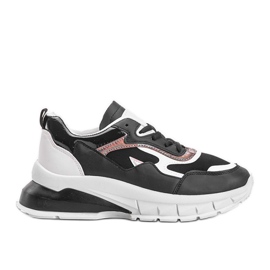 Sorte sneakers med en tyk Kristen sål