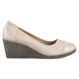 Goodin Golden Wedge pumper beige