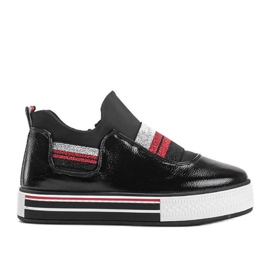 Sortlakerede sneakers fra Kaitlynn