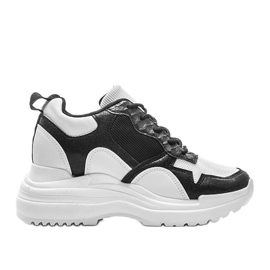 Sort og hvide sneakers på kilen Alexandra