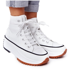 PS1 Læder -sneakers på en hvid Coachella -platform
