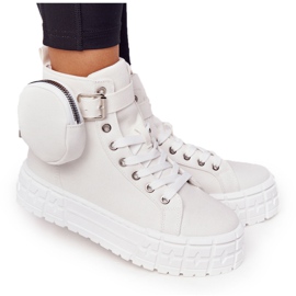 Kvinders sneakers på en platform med en nyre hvid popcorn