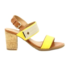 Jezzi Kvinders sandaler på Cork Post Yellow 20SD35-1826 beige