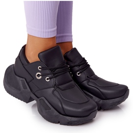 PS1 Kvinders sneakers på en massiv sort boblende sål