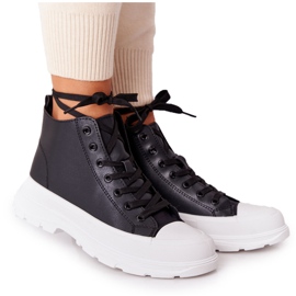 Kvinders sorte Trissy -læder -sneakers på stor sål