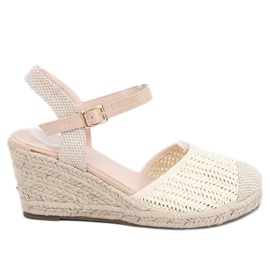 Espadrilles på en beige kile DZ8006 Beige ecru