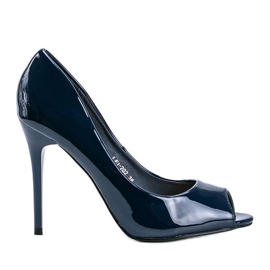 Navy pumps lakeret på en Luke hæl blå