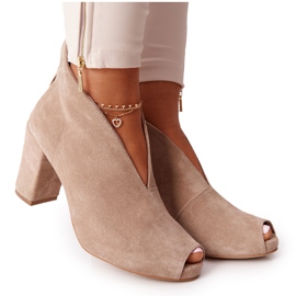 Exquisite Ruskind støvletter på en stolpe med et snit Udsøgt 1243 Beige