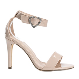 Be My Baby beige lakerede sandaler