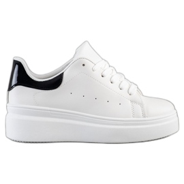 SHELOVET Behagelige sneakers hvid