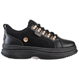 SHELOVET Sorte sneakers på platformen