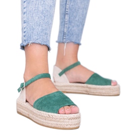 Grønne sandaler på Pearl River platformen