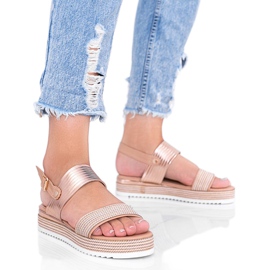 Beige sandaler med en fyldig Senorita sål