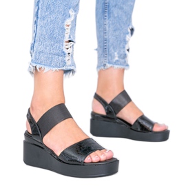 Sorte kile sandaler fra Tiffi