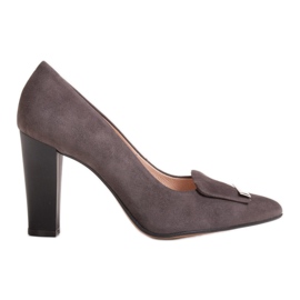 Marco Shoes 1008P brune velourpumper med en pynt