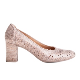 Marco Shoes Beige pumps med perforering til en bredere fod