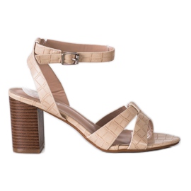 Renda Stilfulde sandaler på en bar beige