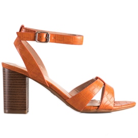 Renda Stilfulde sandaler på en bar orange