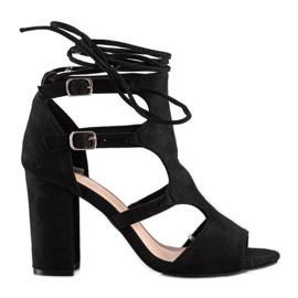 Bestelle Byggede sandaler med binding sort