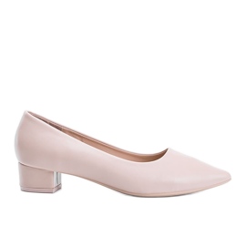 Beige pumps på et lavt Zafira -indlæg