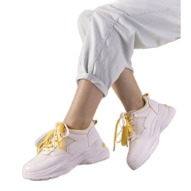 Hvide sneakers med gule Splitters indlæg