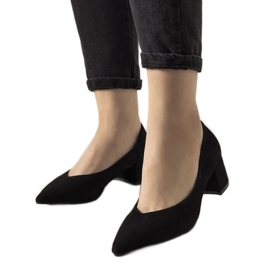 Sorte pumps på Floren -stolpen