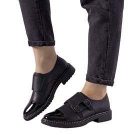 Sorte slip-on sko med GF-FD9 nitter