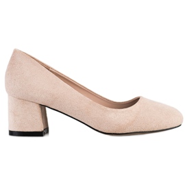Sabatina Pumper på en bred søjle beige