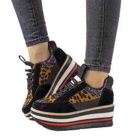 Sorte sneakers med høje Debbi -såler brun