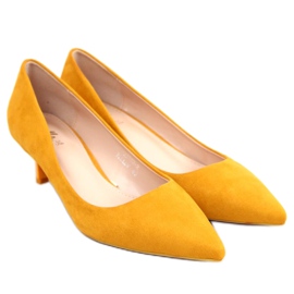 Pumps på en lav hæl fra Ann Yellow gul
