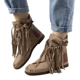 Beige damestøvler i stil med boho Maral