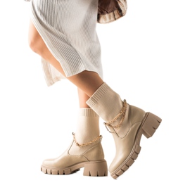 Ideal Shoes Moderigtige Jodhpur-støvler med kæde beige