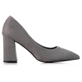 Bestelle Casual Pumps På En Bar grå