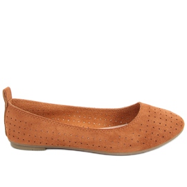 Amela Camel gennembrudte ballerinaer brun