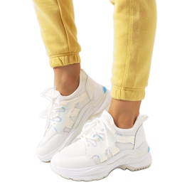 Hvide sneakers fra Bates