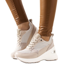 Beige sneakers på Cleveland wedge khaki