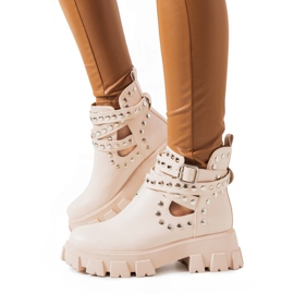 Beige støvler med Kinney nitter