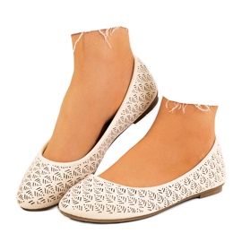 Beige ballerinaer med gennembrudt Grie-mønster
