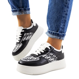 Sorte sneakers på Worden platformen hvid