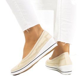 Beige ballerinaer på Connor-kilen