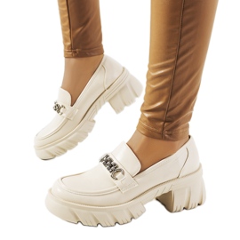 Beige loafers på en tyk Ruth-sål