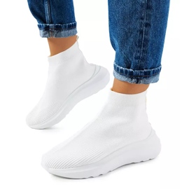 Jennifers hvide high-top sneakers