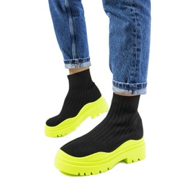Sorte og grønne high-top sneakers fra Marks
