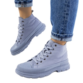 Blå ankelhøje sneakers på Boyes platformen