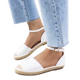 Faiz' hvide espadriller