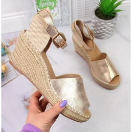 Sandaler espadriller på kilehælen eVento W EVE68A guld gylden