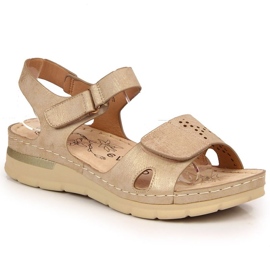 Komfortable sandaler på wedge eVento W EVE346A beige