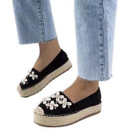 Sorte espadriller på Paffen-platformen